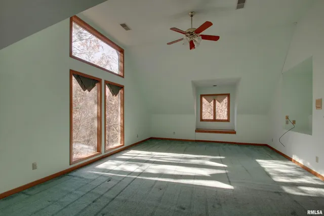 $395,000 | 2103 Cedarwood Lane, Quincy, IL 62305