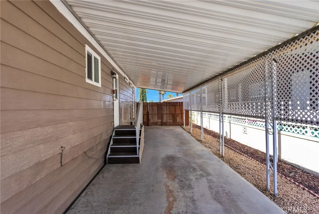 15252 Seneca Road, Unit 214 Victorville, CA 92392 - Photo 3 of 22 Gallery Image 3