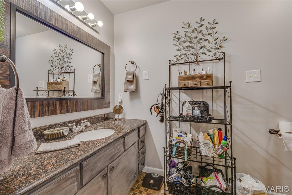 258 Rue Orleans Bonne Terre, MO 63628 - Photo 23 of 34