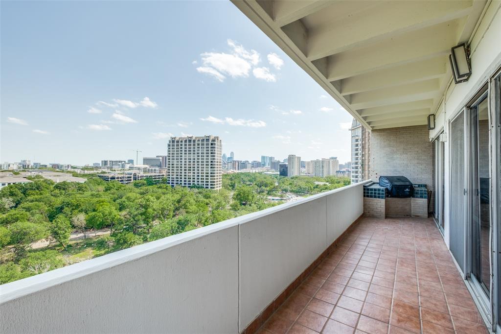 3601 Turtle Creek Boulevard, Unit 1006 Dallas, TX 75219 - Photo 21 of 28 a view of balcony with city view