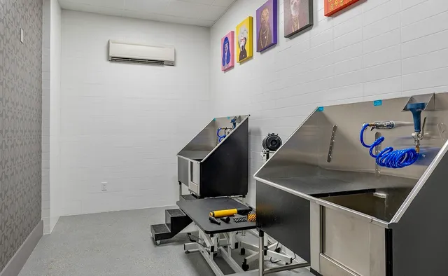 $2,268 | 160 Birdsall Street, Unit 1343, Houston, TX 77007