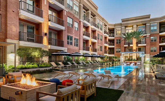 $2,268 | 160 Birdsall Street, Unit 1343, Houston, TX 77007