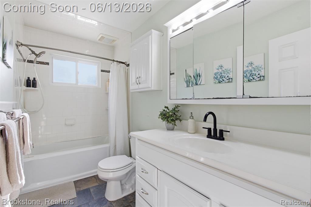 520 May Road Rochester, MI 48307 - Photo 15 of 19