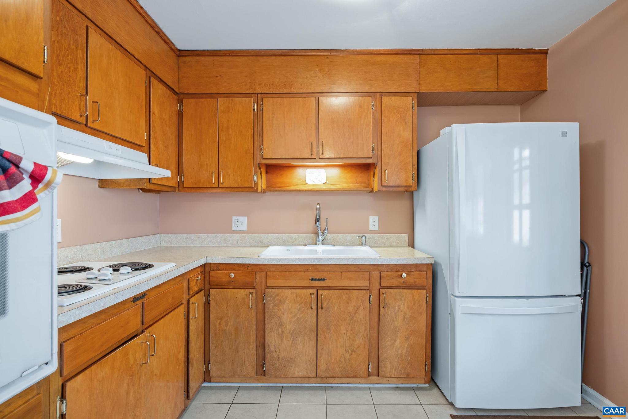 2417 Commonwealth Drive Charlottesville, VA 22901 - Photo 15 of 43