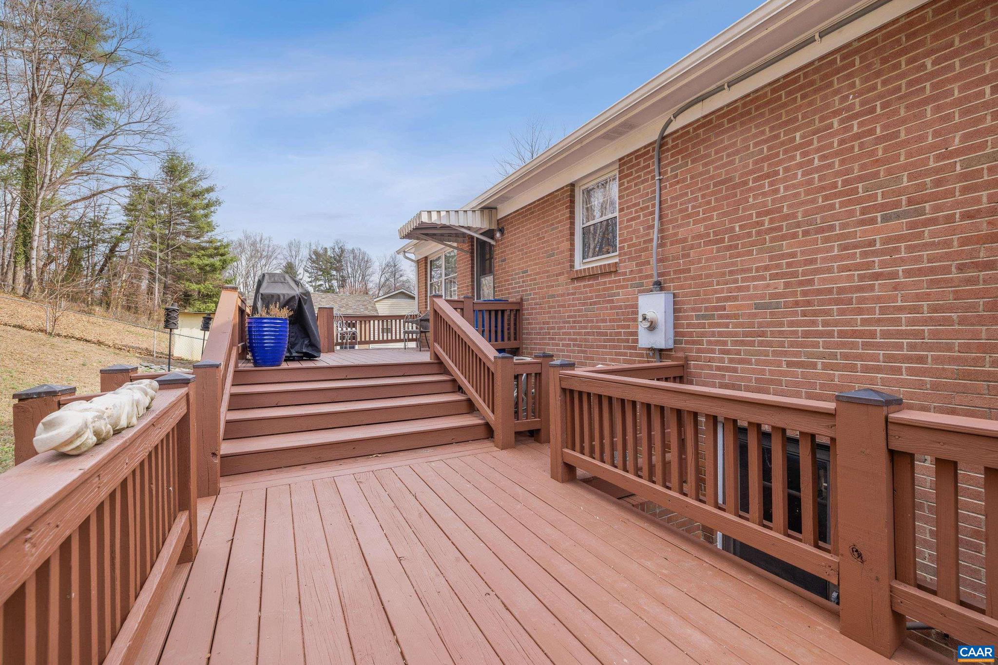 2417 Commonwealth Drive Charlottesville, VA 22901 - Photo 4 of 43
