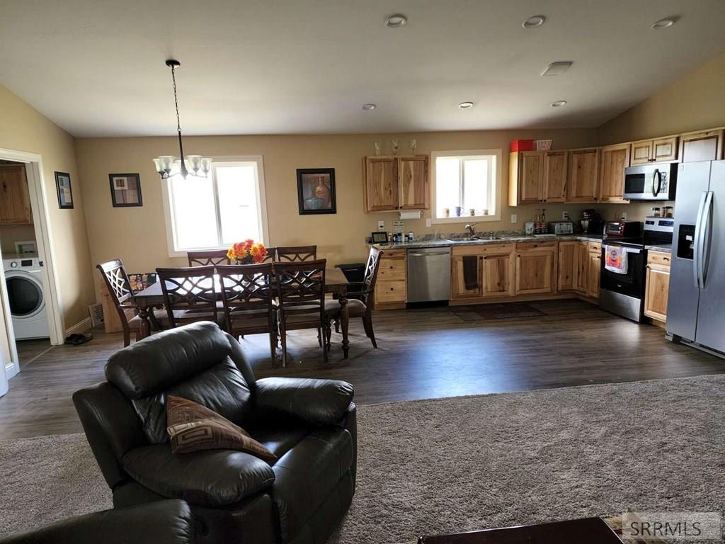 2737 East 625 Road North Roberts, ID 83444 - Photo 7 of 12