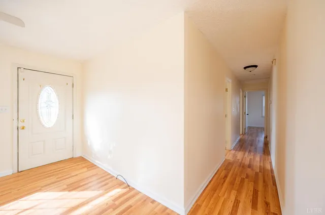 $159,900 | 1114 Golden Leaf Road, Nathalie, VA 24577