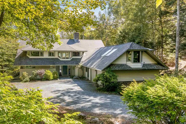 $1,395,000 | 16 Summit Drive, Grantham, NH 03753