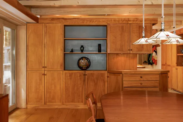 $1,395,000 | 16 Summit Drive, Grantham, NH 03753