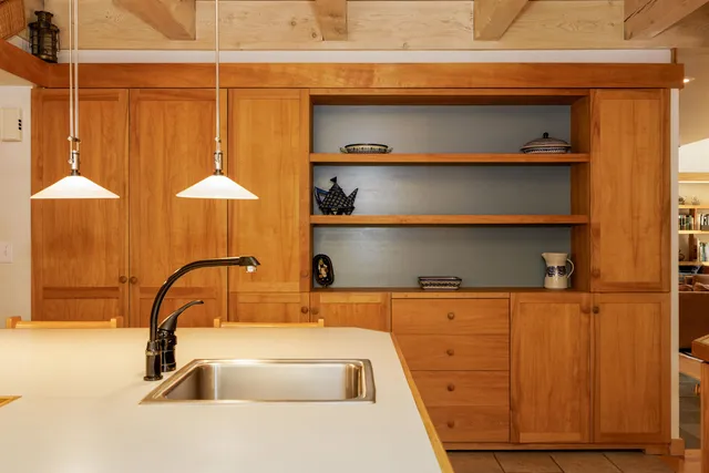 $1,395,000 | 16 Summit Drive, Grantham, NH 03753