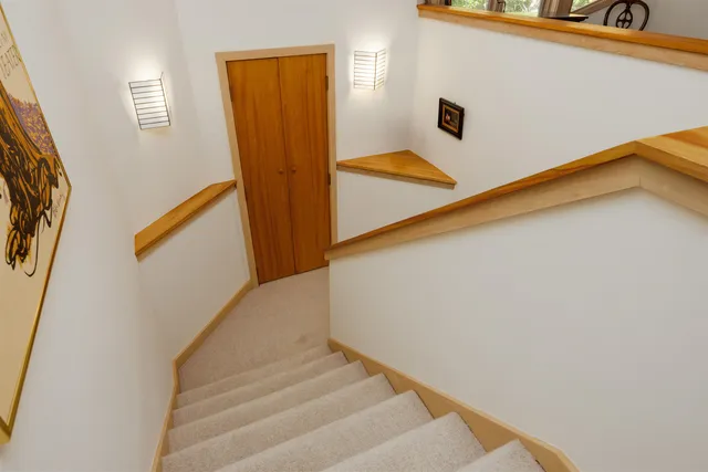 $1,395,000 | 16 Summit Drive, Grantham, NH 03753