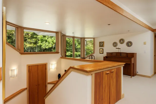 $1,395,000 | 16 Summit Drive, Grantham, NH 03753