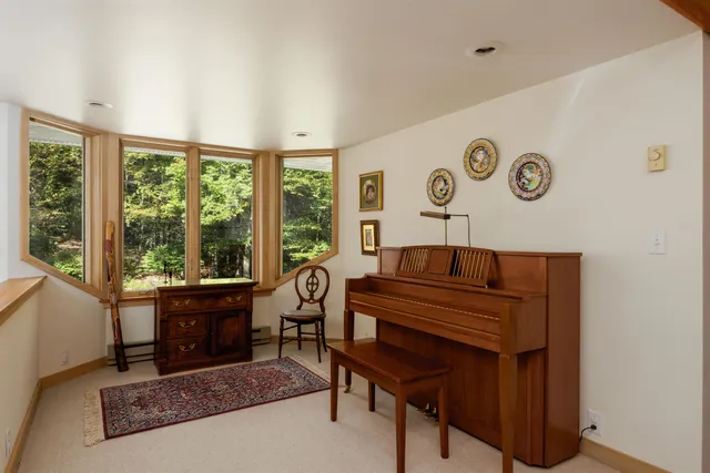 $1,395,000 | 16 Summit Drive, Grantham, NH 03753