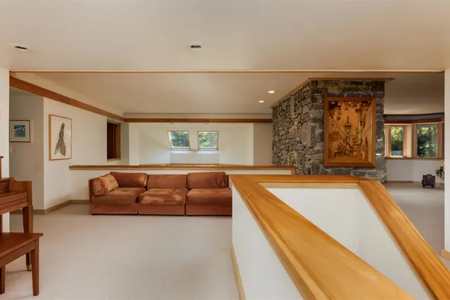 $1,395,000 | 16 Summit Drive, Grantham, NH 03753