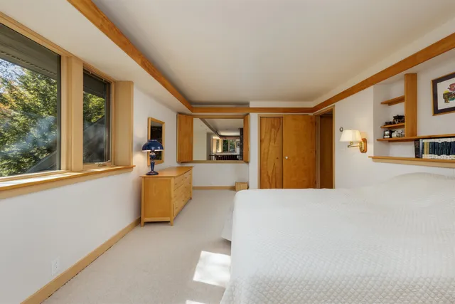 $1,395,000 | 16 Summit Drive, Grantham, NH 03753