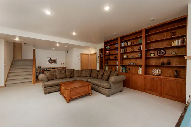 $1,395,000 | 16 Summit Drive, Grantham, NH 03753