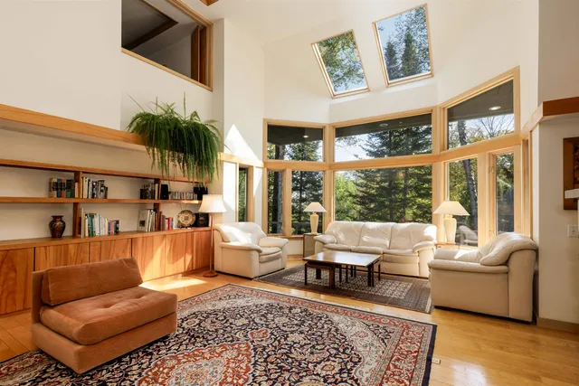 $1,395,000 | 16 Summit Drive, Grantham, NH 03753