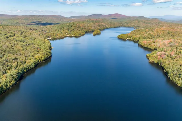 $1,395,000 | 16 Summit Drive, Grantham, NH 03753