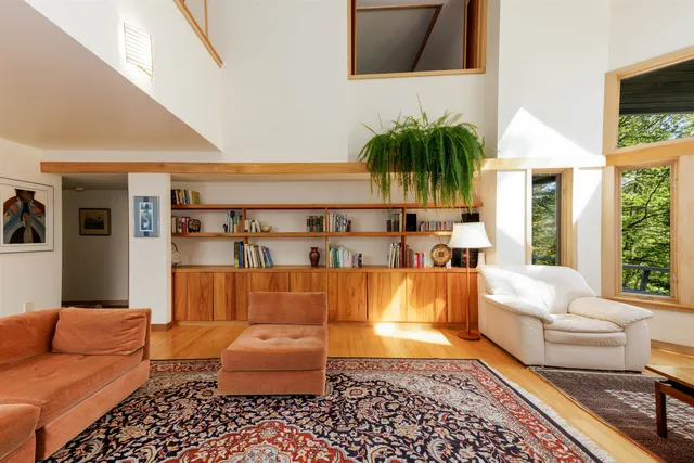 $1,395,000 | 16 Summit Drive, Grantham, NH 03753