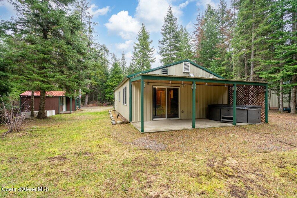 10948 East Gypo Road Athol, ID 83801 - Photo 21 of 41 Covered back patio