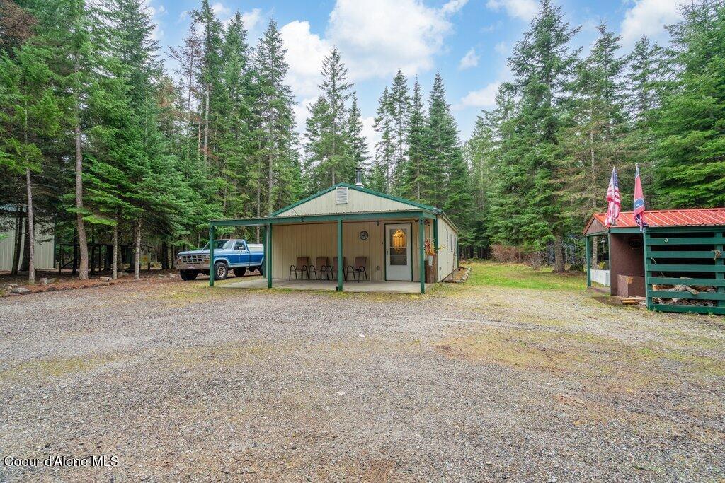 10948 East Gypo Road Athol, ID 83801 - Photo 23 of 41 Covered front porch