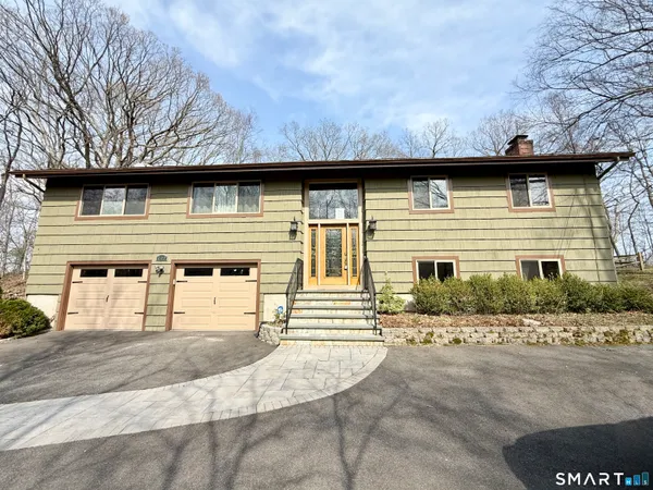 $669,000 | 103 Haviland Drive, Trumbull, CT 06611