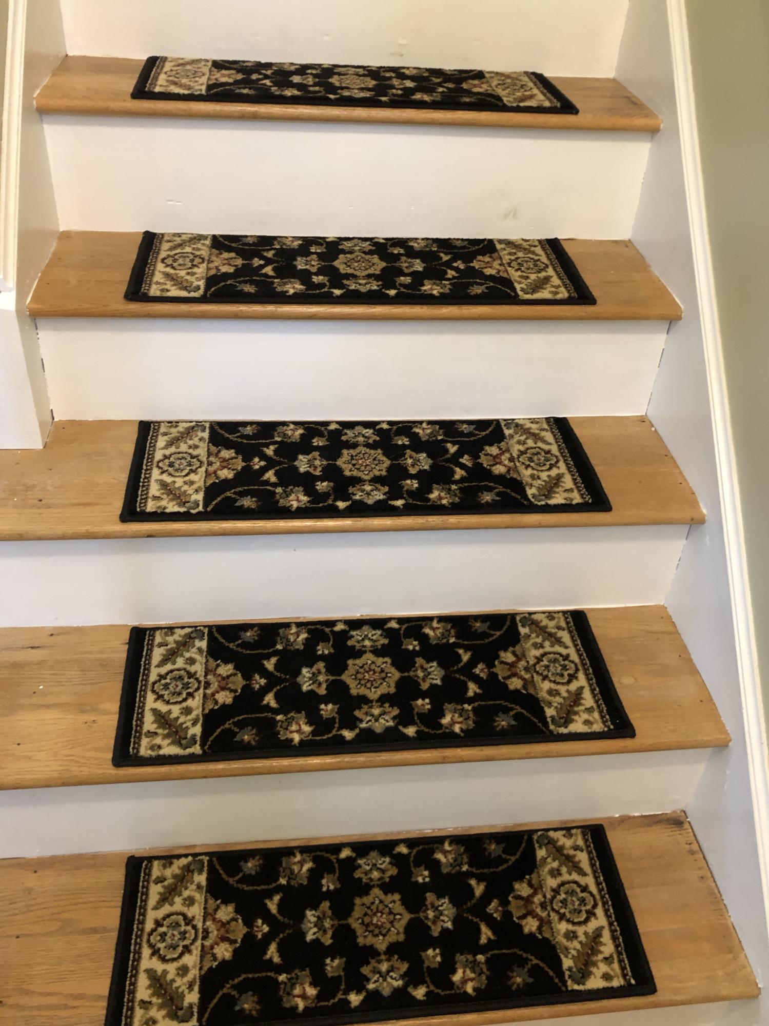 68 River Road Topsham, ME 04086 - Photo 10 of 27 2nd floor stair