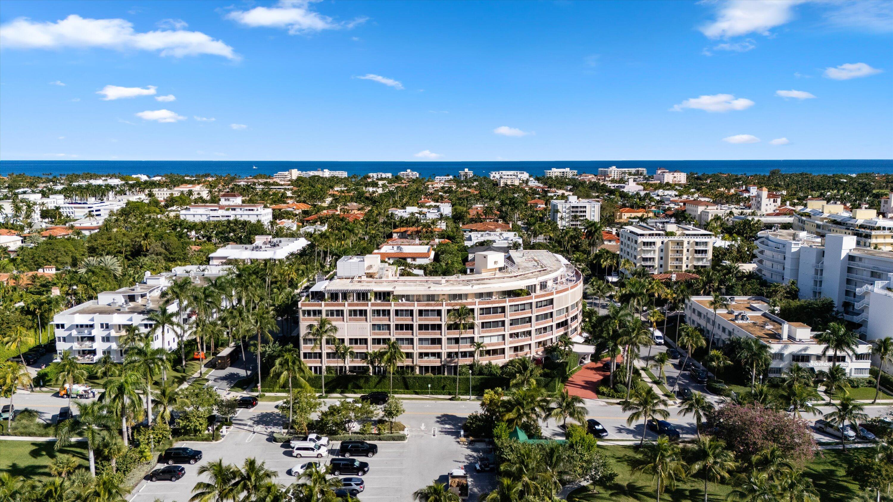 369 South Lake Drive, Unit 2E Palm Beach, FL 33480 - Photo 23 of 25 Aerial East Facing