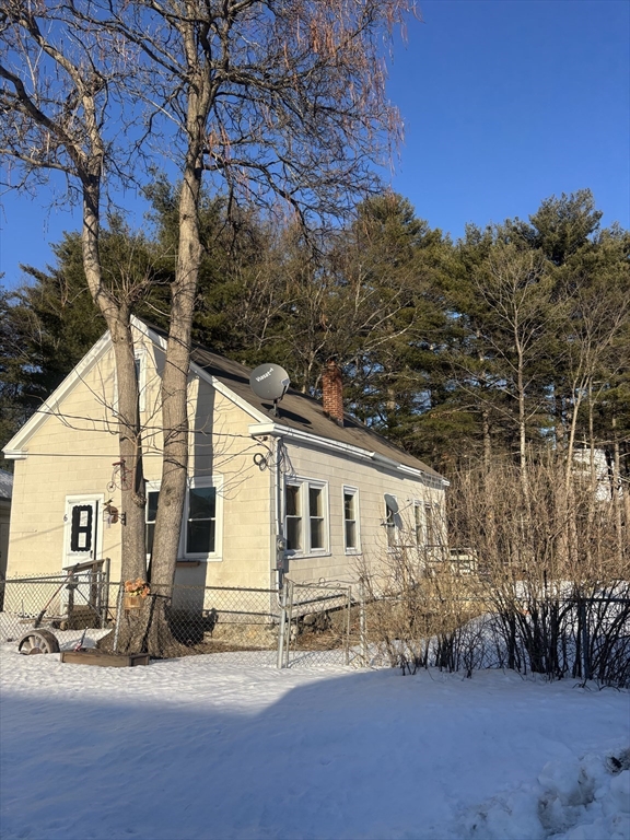 6 Wheeler Road Shirley, MA 01464 - Photo 2 of 10