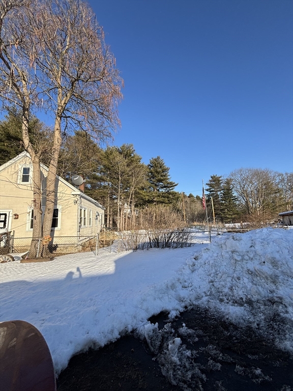 6 Wheeler Road Shirley, MA 01464 - Photo 3 of 10