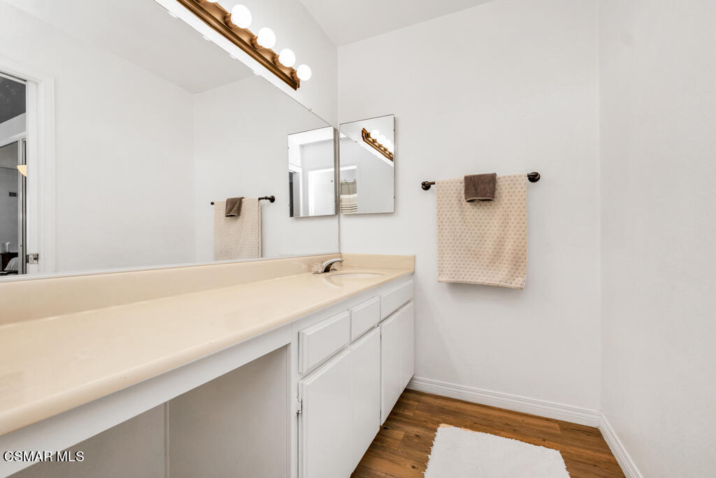 1806 Rory Lane, Unit 9 Simi Valley, CA 93063 - Photo 19 of 27 1806 Rory Lane Unit 9 - Master Vanity 2