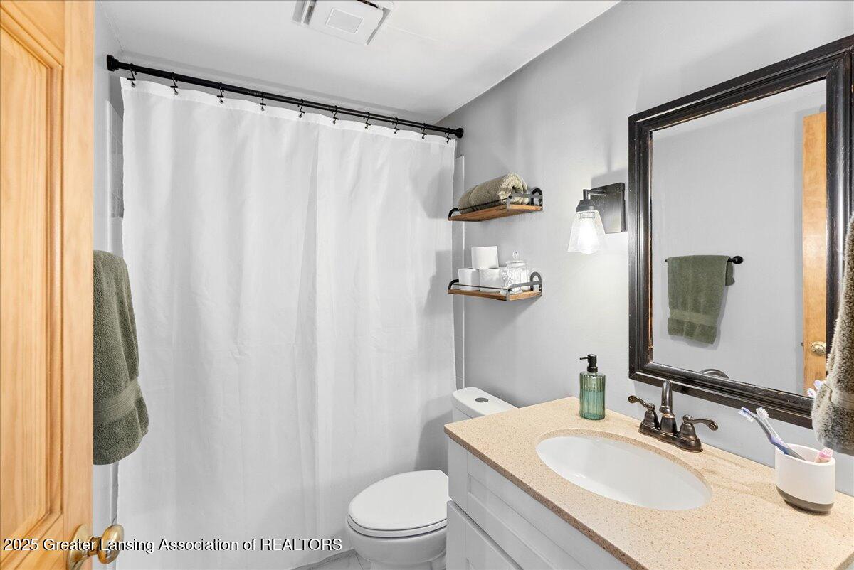 608 West Harper Road Mason, MI 48854 - Photo 22 of 54 18-Media Jett - 29