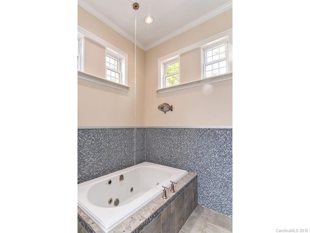 9 Upland Road Asheville, NC 28804 - Photo 11 of 24 Gallery Image 11