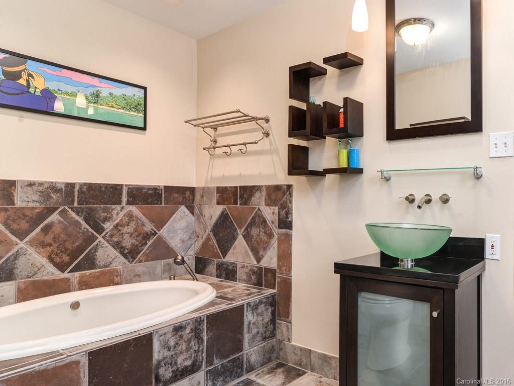 9 Upland Road Asheville, NC 28804 - Photo 14 of 24 Gallery Image 14