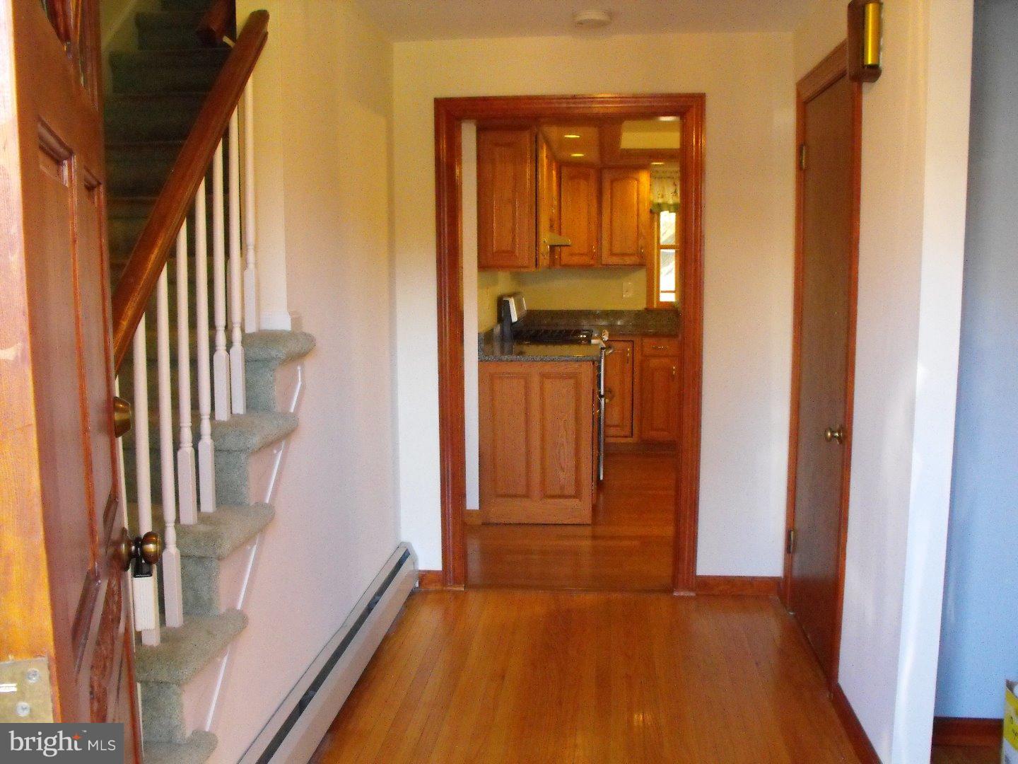 37 Preston Road Media, PA 19063 - Photo 3 of 19 Foyer