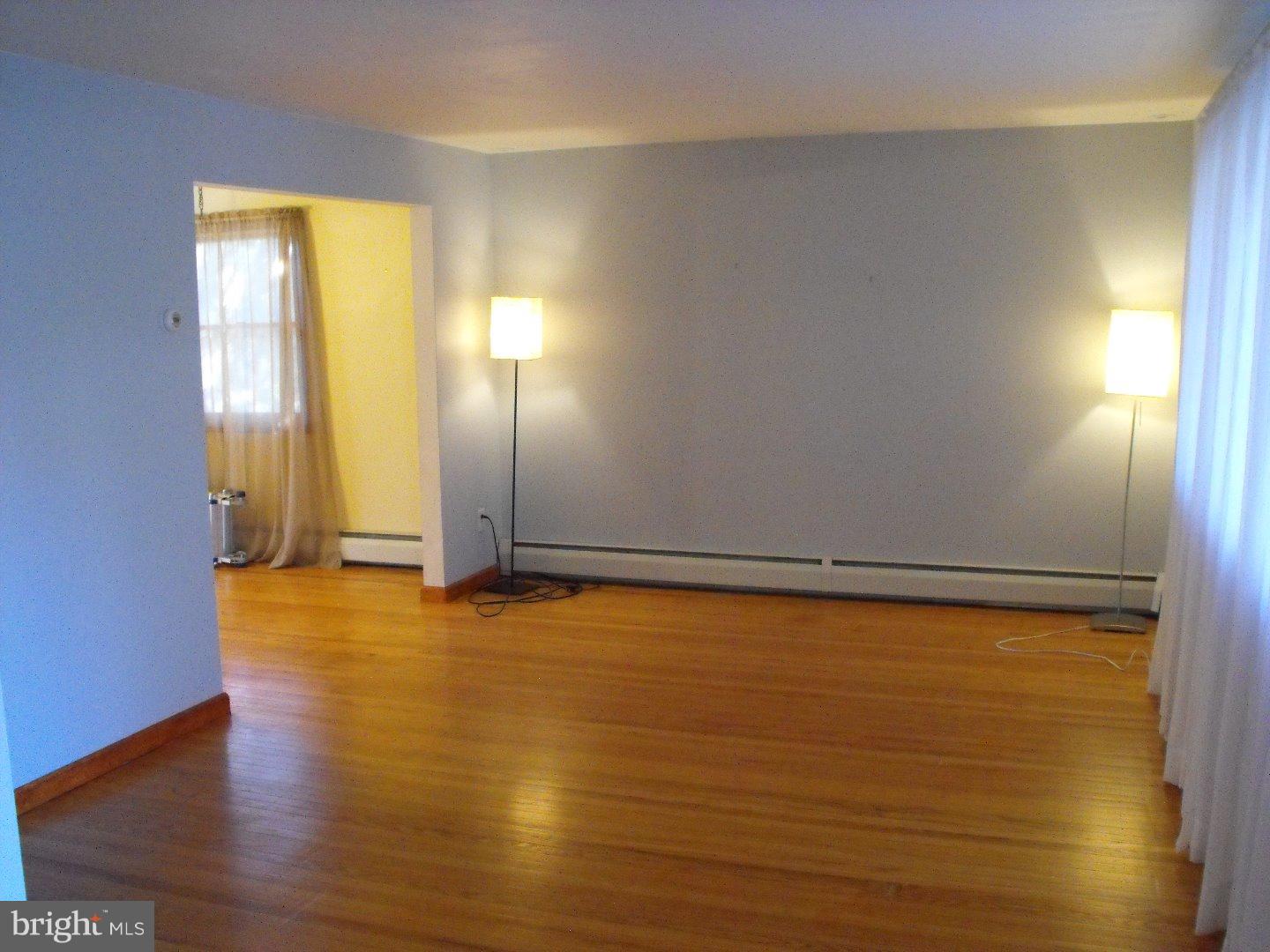 37 Preston Road Media, PA 19063 - Photo 4 of 19 Living Room