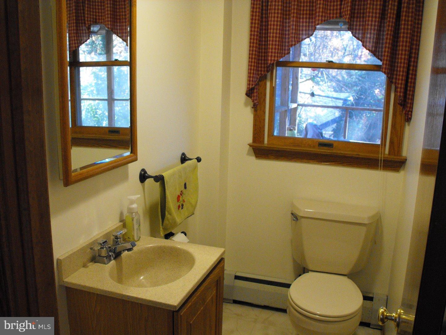37 Preston Road Media, PA 19063 - Photo 9 of 19 Half Bath