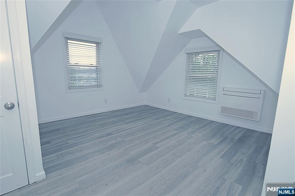 454 Undercliff Avenue Edgewater, NJ 07020 - Photo 14 of 19