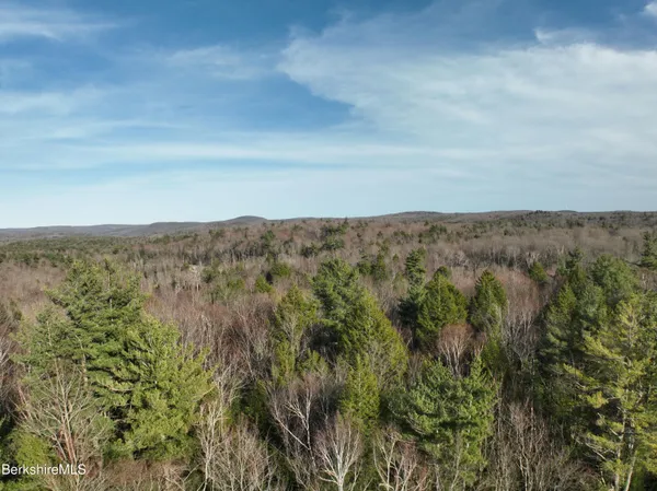 $19,900 | Lot 26 Stony Brook, Becket, MA 01223