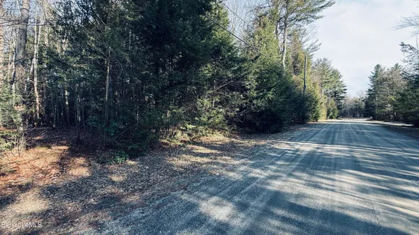 $19,900 | Lot 26 Stony Brook, Becket, MA 01223