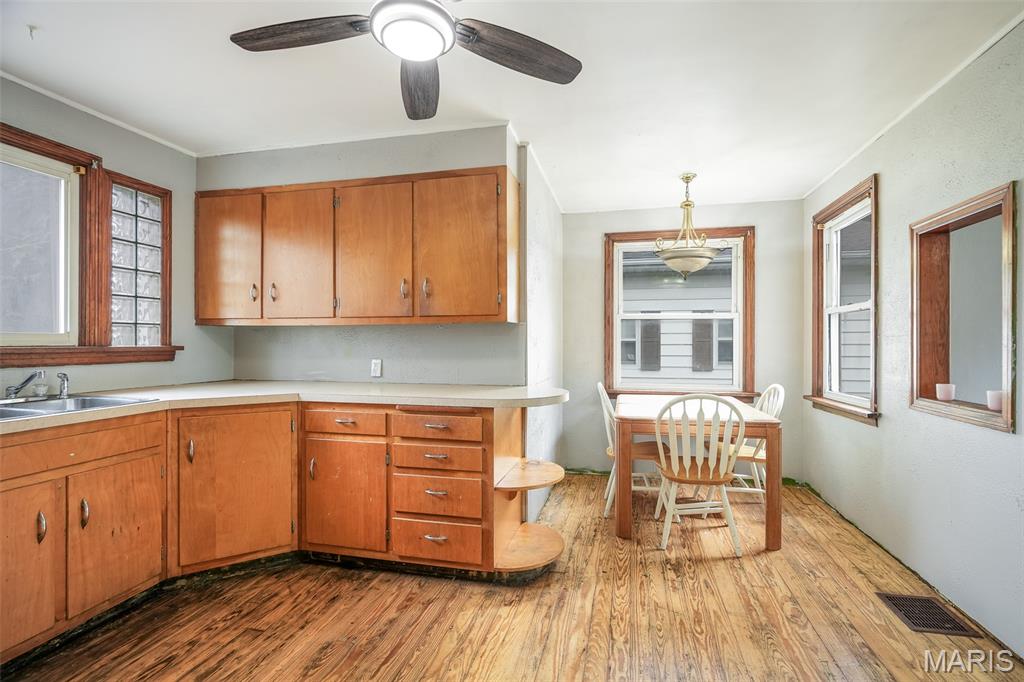 217 West Walnut Street Benld, IL 62009 - Photo 12 of 27