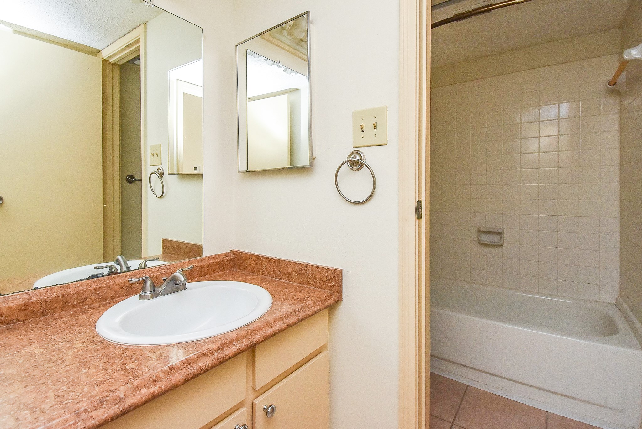 7575 Cambridge Street, Unit 1004 Houston, TX 77054 - Photo 23 of 32