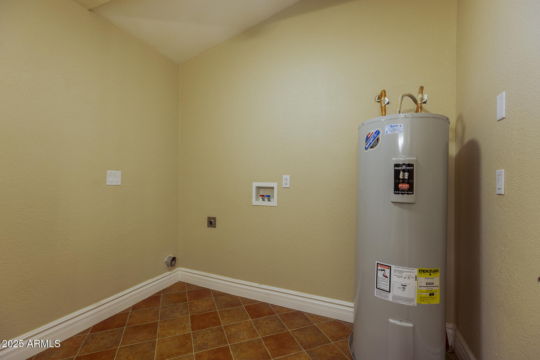 116 Skyhook Road Pinetop, AZ 85935 - Photo 32 of 32 a view of an empty room