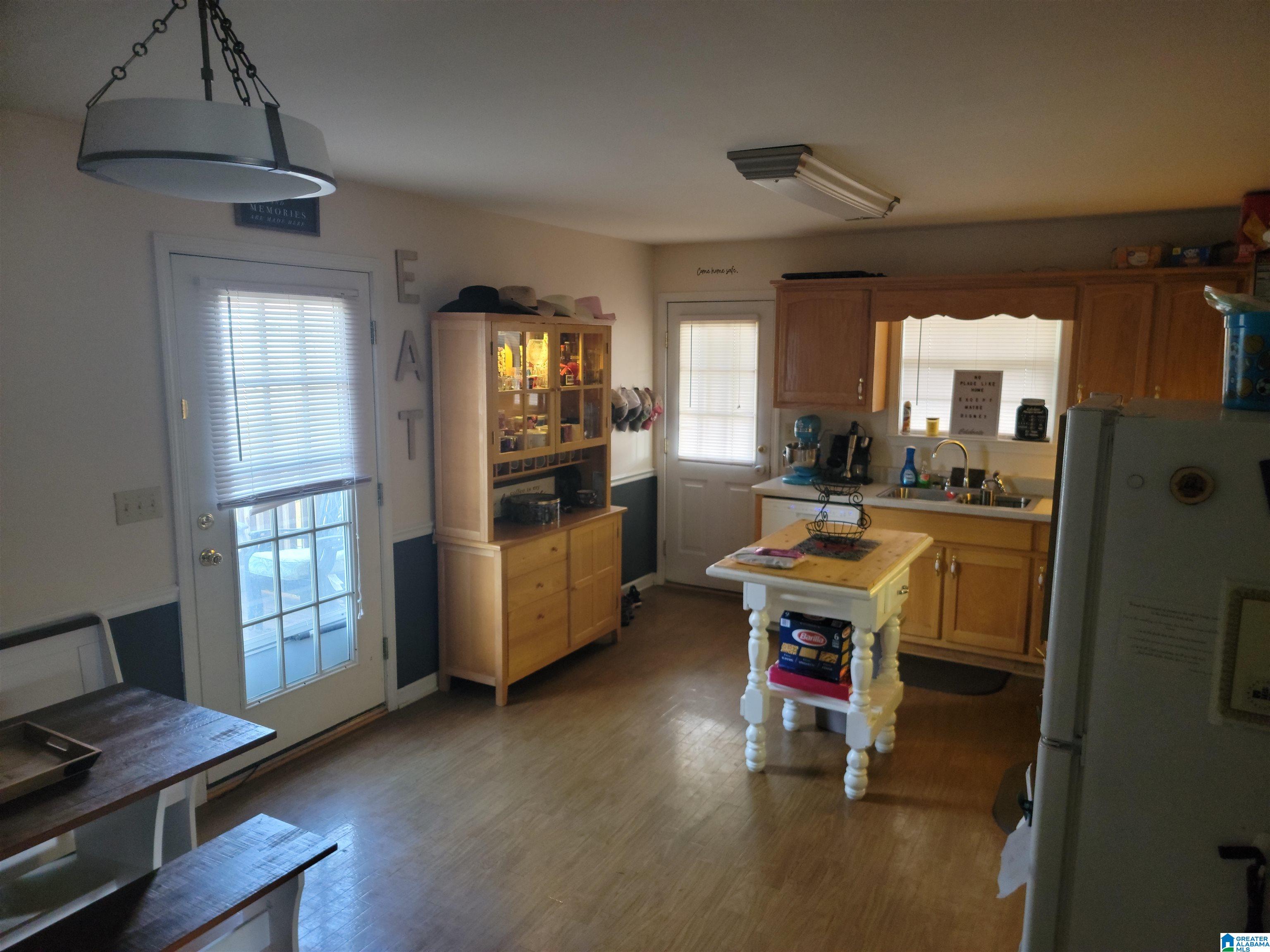 210 Church Street Oneonta, AL 35121 - Photo 2 of 17