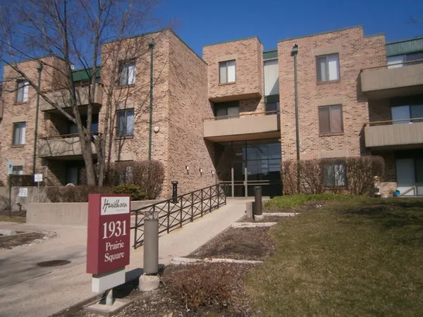 $1,600 | 1931 Prairie Square, Unit 226, Schaumburg, IL 60173