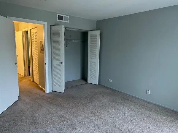 $1,600 | 1931 Prairie Square, Unit 226, Schaumburg, IL 60173