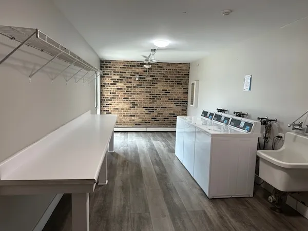 $1,600 | 1931 Prairie Square, Unit 226, Schaumburg, IL 60173