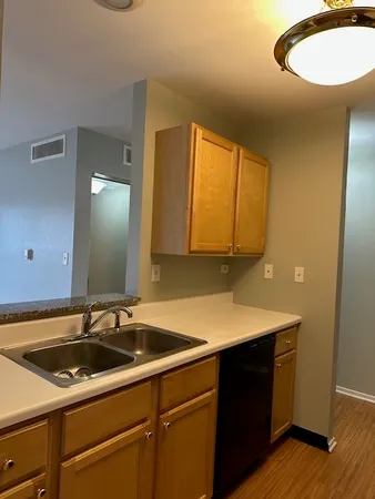 $1,600 | 1931 Prairie Square, Unit 226, Schaumburg, IL 60173