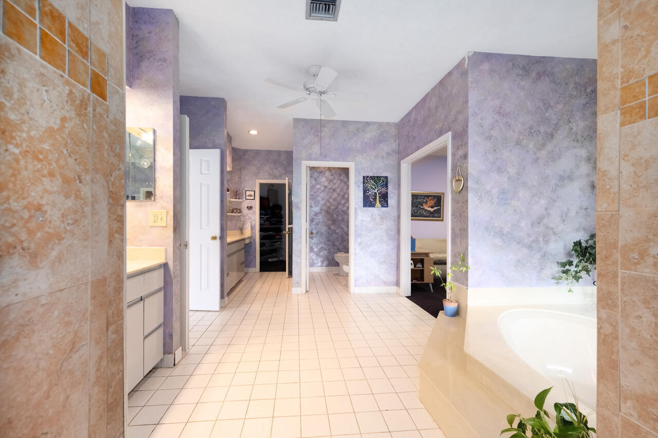 3740 Canterbury Way Boca Raton, FL 33434 - Photo 27 of 55 MBR-Bathroom-3