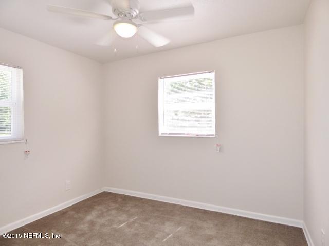 9453 Sibbald Road Jacksonville, FL 32208 - Photo 5 of 9 5 (640x480)